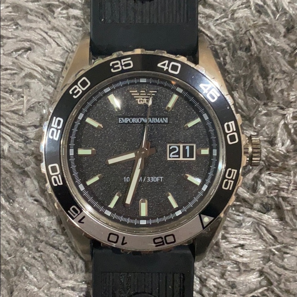 Watch - Picture 3 of 3